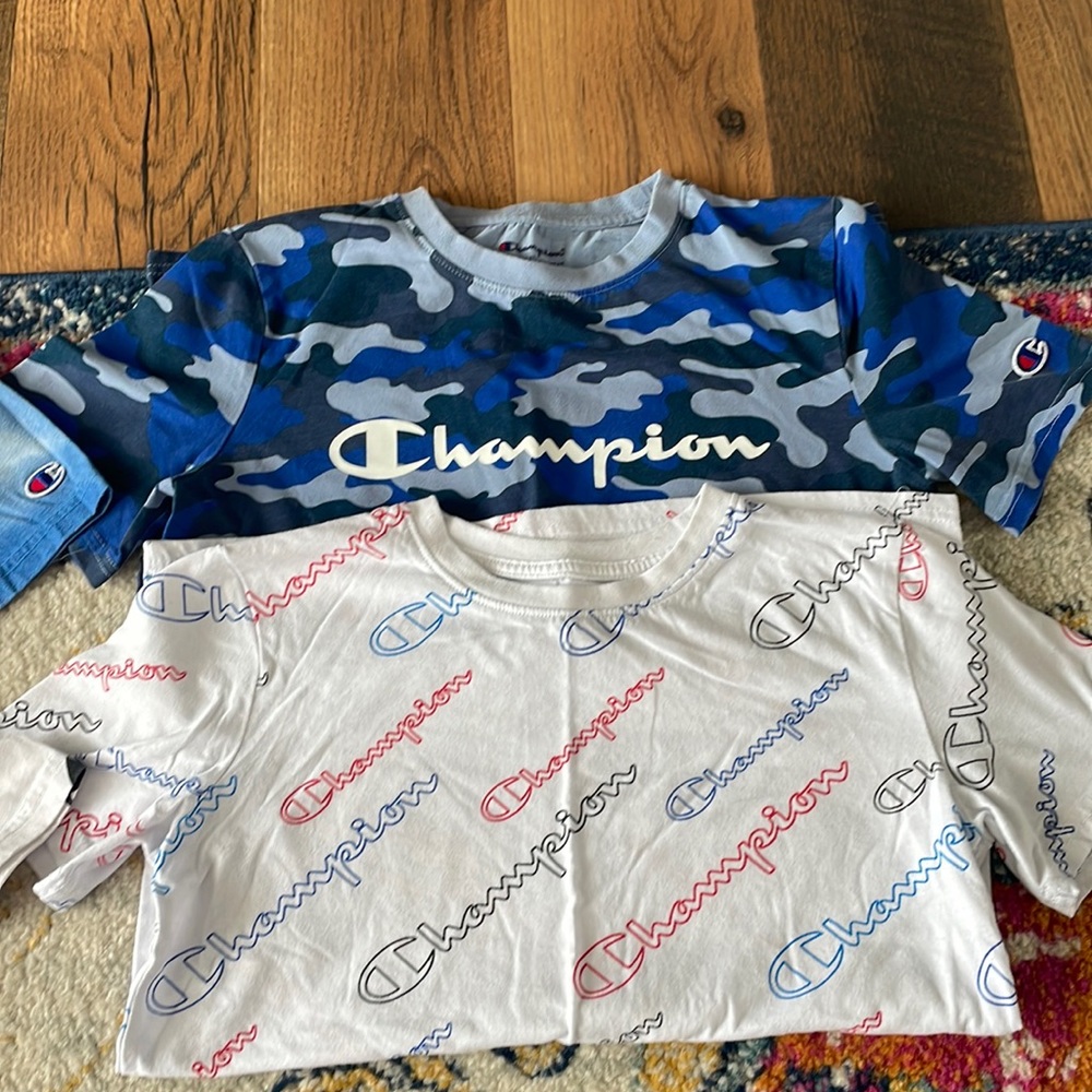 Boys Xl Champions T shirts